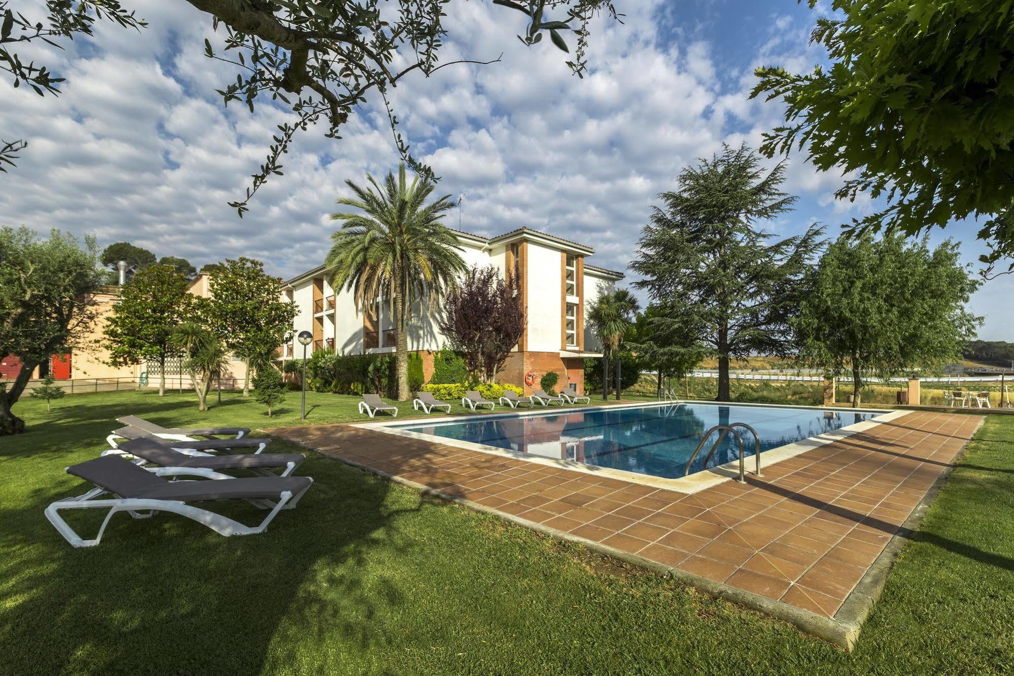 Sausa Hotel 3*